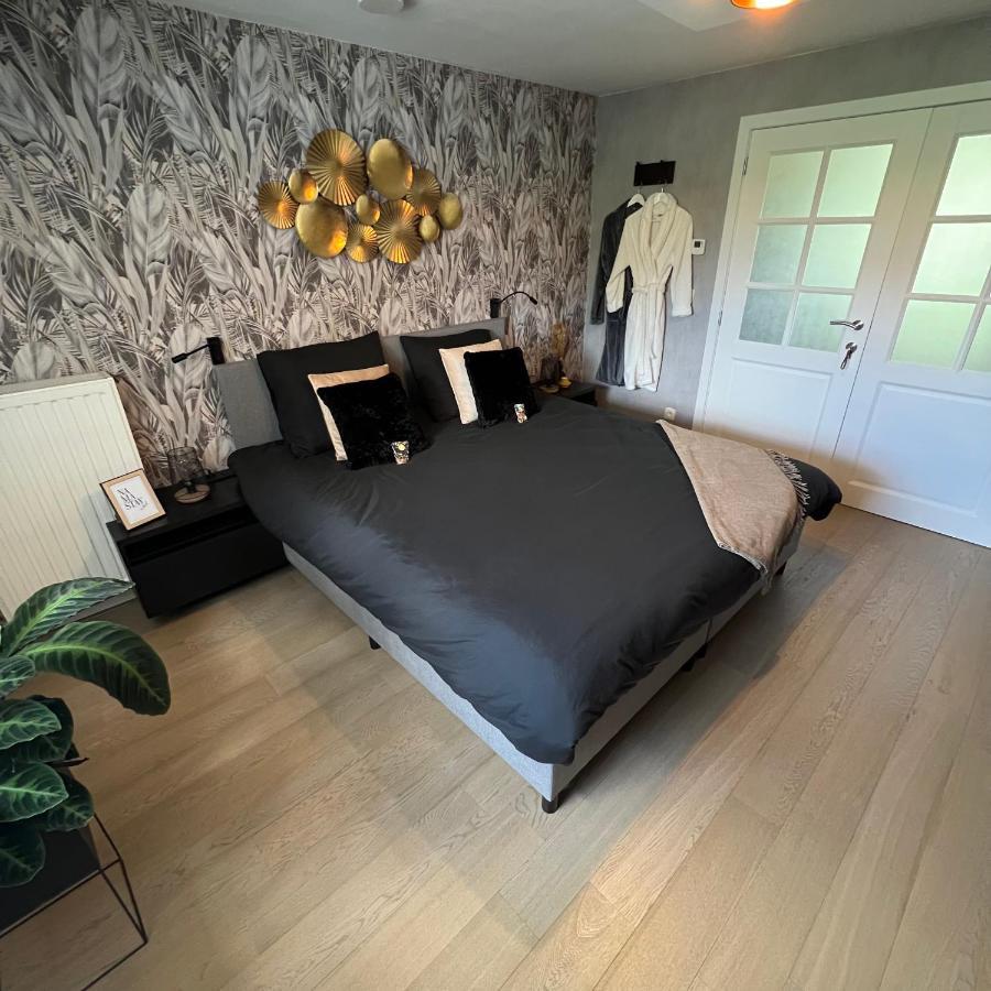 Bed & Bokes Aan De Maaskant Lanaken Exteriör bild